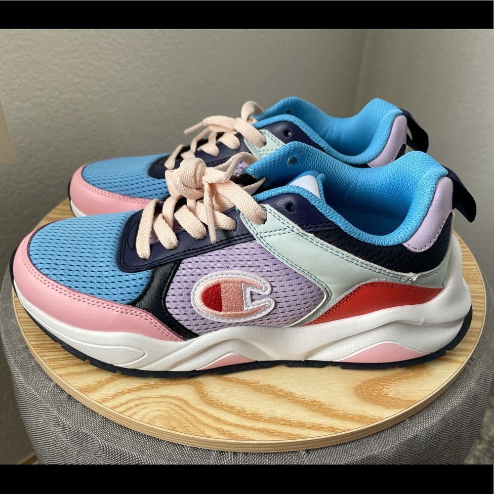 Champion Women's Eighteen SP Block Sneakers 7 EUC